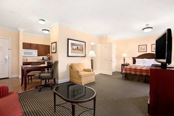 Imagen de los interiores del Hotel Homewood Suites By Hilton Long Island-melville. Foto 8