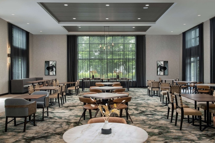 Imagen de los interiores del Hotel Homewood Suites By Hilton Louisville Airport. Foto 18