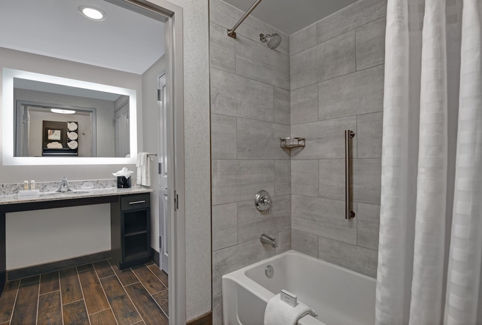 Imagen de la habitación del Hotel Homewood Suites By Hilton Louisville Airport. Foto 14