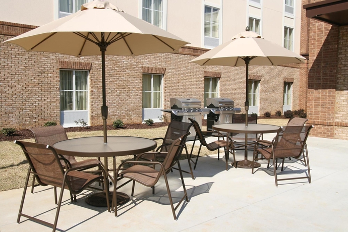 Imagen de los exteriores del Hotel Homewood Suites By Hilton Macon-north. Foto 2