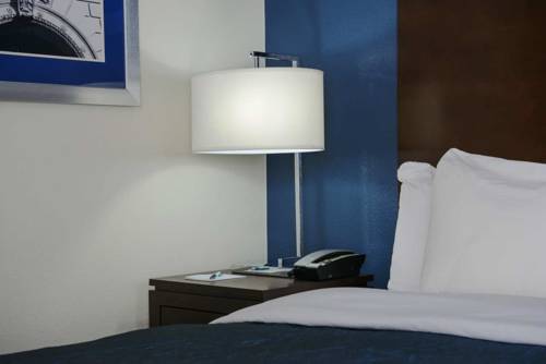 Imagen de la habitación del Hotel Homewood Suites By Hilton Manchester/airport. Foto 6