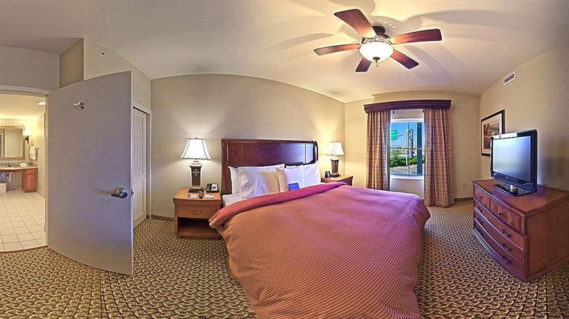 Imagen de la habitación del Hotel Homewood Suites By Hilton Miami Airport West. Foto 8