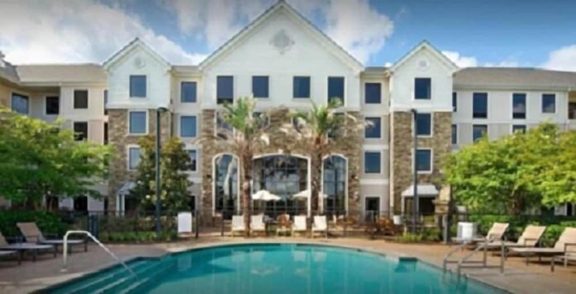 Imagen de la piscina del Hotel Homewood Suites By Hilton Montgomery Eastchase. Foto 20
