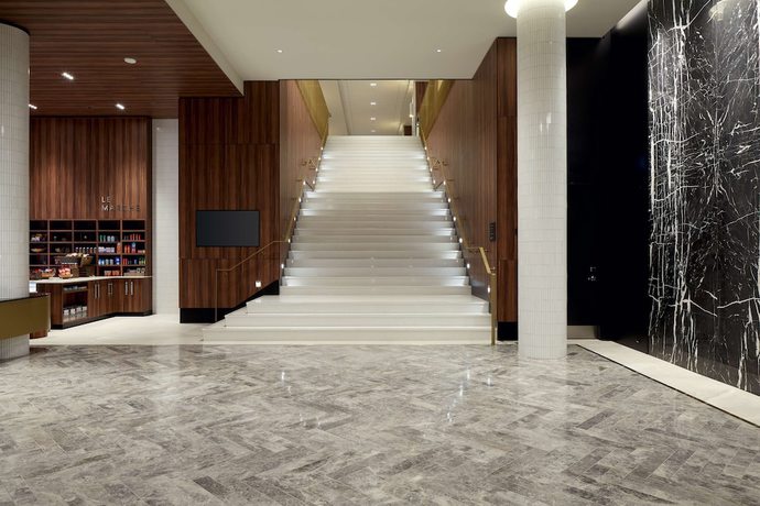 Imagen de los interiores del Hotel Homewood Suites By Hilton Montreal Midtown. Foto 17