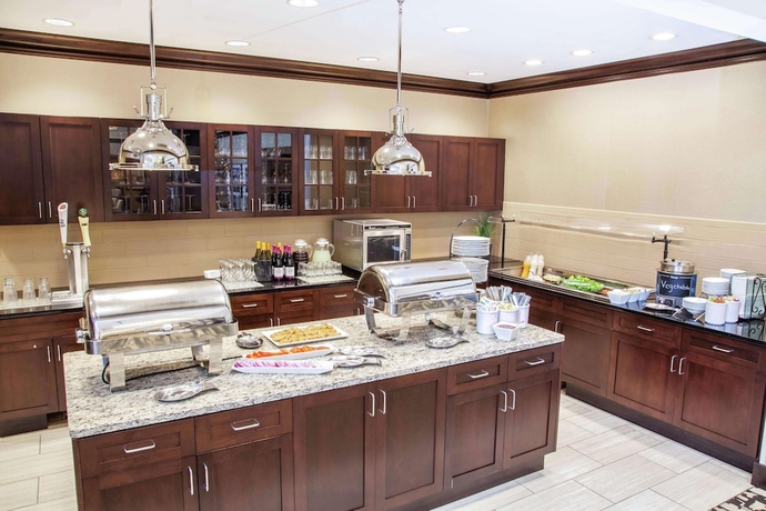 Imagen del bar/restaurante del Hotel Homewood Suites By Hilton Munster. Foto 2