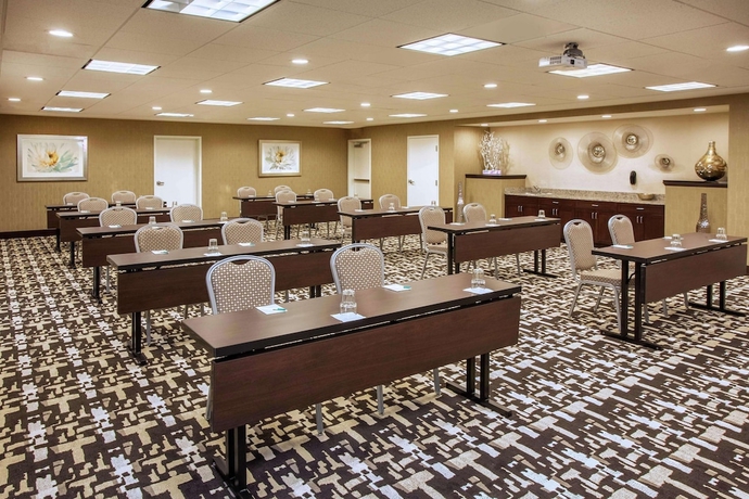 Imagen de los interiores del Hotel Homewood Suites By Hilton Munster. Foto 17