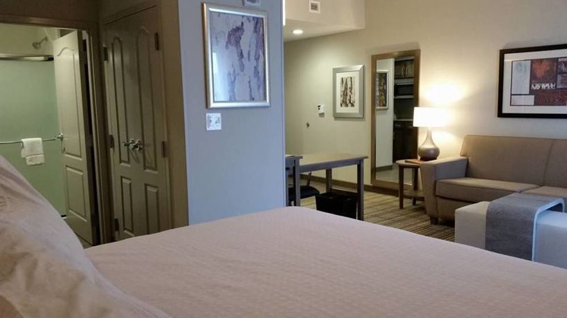 Imagen del bar/restaurante del Hotel Homewood Suites By Hilton Nashville Franklin Cool. Foto 2