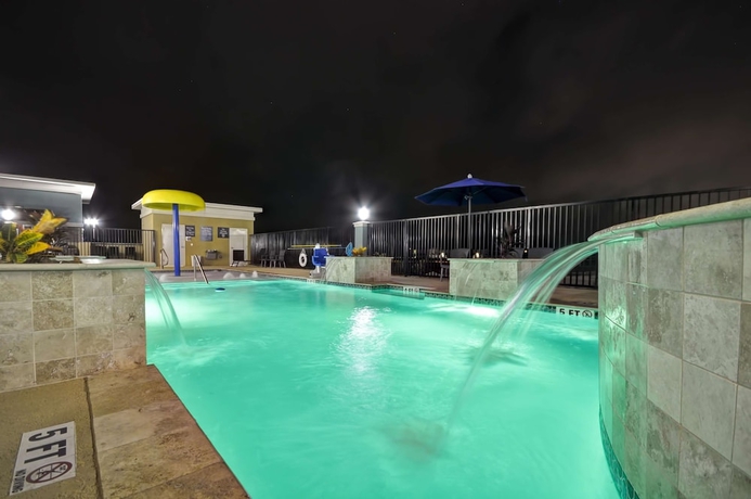 Imagen de la piscina del Hotel Homewood Suites By Hilton New Braunfels. Foto 16