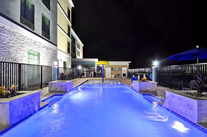 Imagen de la piscina del Hotel Homewood Suites By Hilton New Braunfels. Foto 17