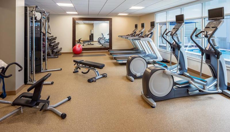 Imagen de los interiores del Hotel Homewood Suites By Hilton New Orleans French Quarter. Foto 11