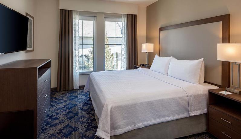 Imagen de la habitación del Hotel Homewood Suites By Hilton New Orleans French Quarter. Foto 6