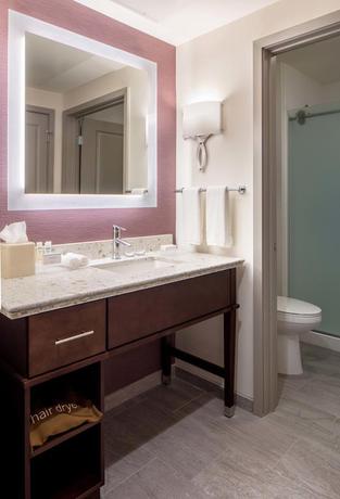 Imagen de la habitación del Hotel Homewood Suites By Hilton New Orleans French Quarter. Foto 8