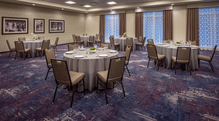 Imagen de los interiores del Hotel Homewood Suites By Hilton New Orleans French Quarter. Foto 15