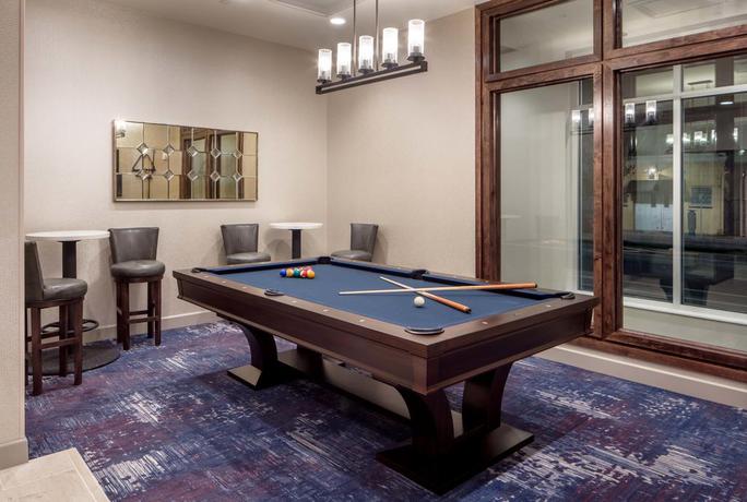 Imagen de los interiores del Hotel Homewood Suites By Hilton New Orleans French Quarter. Foto 16