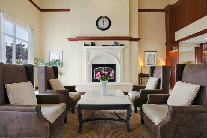 Imagen de los interiores del Hotel Homewood Suites By Hilton Oakland-waterfront. Foto 7