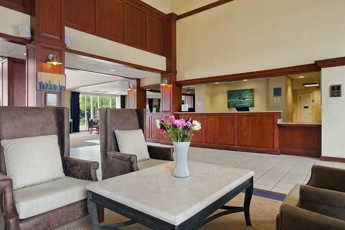 Imagen de los interiores del Hotel Homewood Suites By Hilton Oakland-waterfront. Foto 11