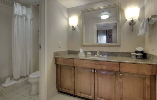 Imagen de la habitación del Hotel Homewood Suites By Hilton Olmsted Village. Foto 14