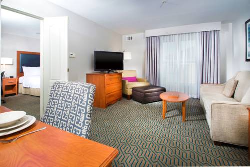 Imagen de la habitación del Hotel Homewood Suites By Hilton Ontario Rancho Cucamonga. Foto 1