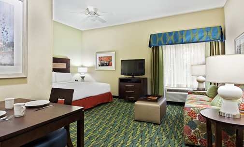 Imagen de la habitación del Hotel Homewood Suites By Hilton Orlando Airport. Foto 3