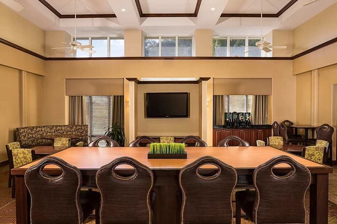 Imagen del bar/restaurante del Hotel Homewood Suites By Hilton Orlando-maitland. Foto 3
