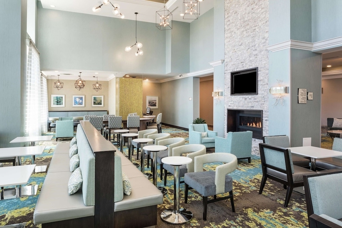 Imagen de los interiores del Hotel Homewood Suites By Hilton Ottawa Airport. Foto 14