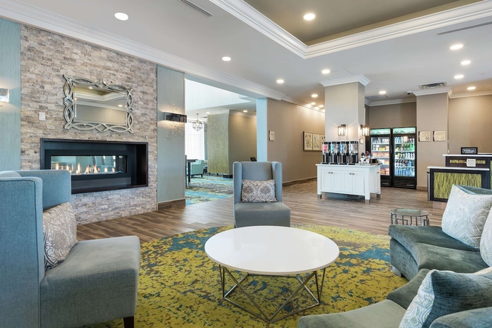 Imagen de los interiores del Hotel Homewood Suites By Hilton Ottawa Airport. Foto 17