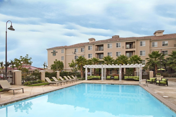 Imagen de la piscina del Hotel Homewood Suites By Hilton Oxnard/camarillo. Foto 15