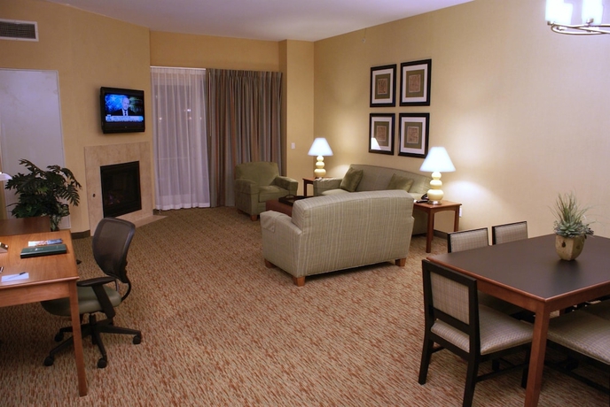 Imagen de la habitación del Hotel Homewood Suites By Hilton Phoenix Airport South. Foto 12