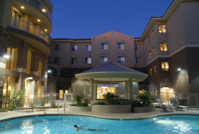 Imagen de la piscina del Hotel Homewood Suites By Hilton Phoenix Airport South. Foto 19