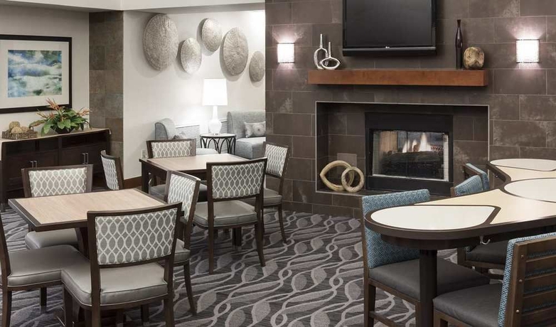 Imagen del bar/restaurante del Hotel Homewood Suites By Hilton Phoenix North-happy Valley. Foto 11