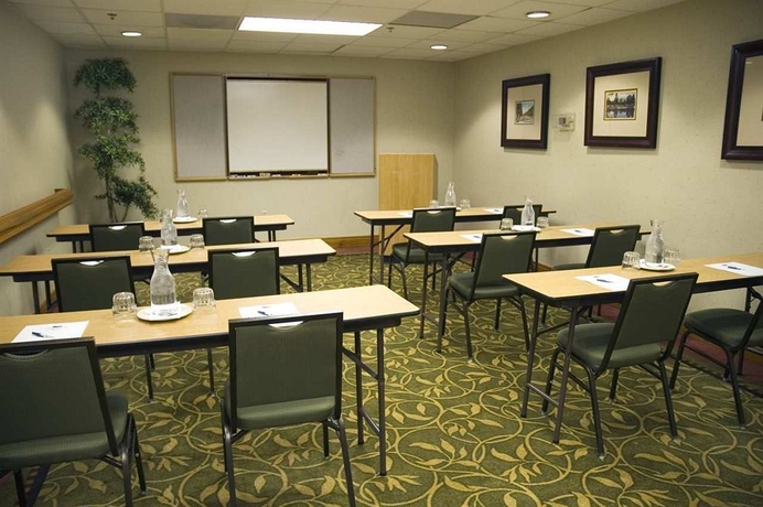 Imagen de los interiores del Hotel Homewood Suites By Hilton Phoenix-biltmore. Foto 10