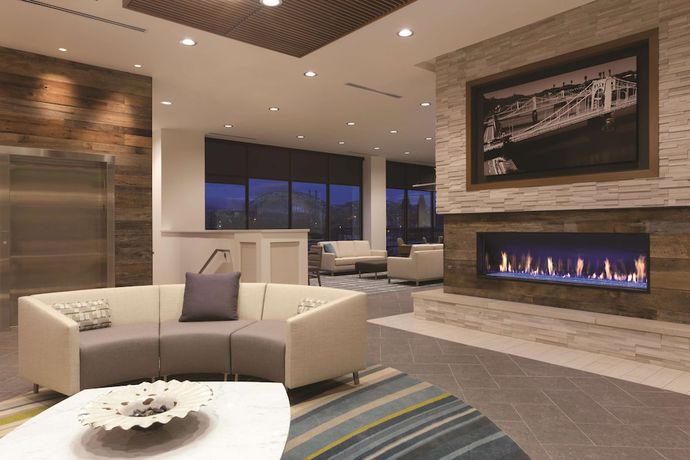 Imagen de los interiores del Hotel Homewood Suites By Hilton Pittsburgh Downtown. Foto 18