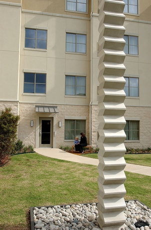 Imagen de los exteriores del Hotel Homewood Suites By Hilton Plano- Richardson. Foto 8
