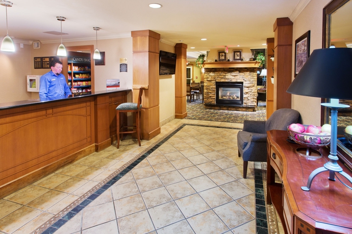 Imagen de los interiores del Hotel Homewood Suites By Hilton Portland Airport. Foto 9
