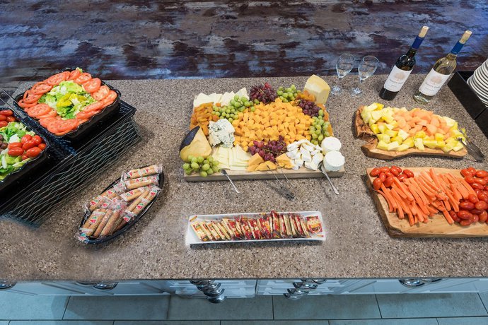 Imagen del bar/restaurante del Hotel Homewood Suites By Hilton Princeton. Foto 4