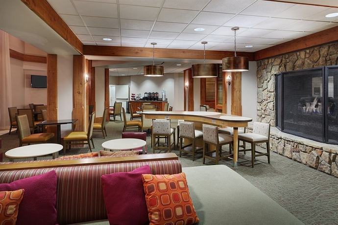 Imagen de los interiores del Hotel Homewood Suites By Hilton Raleigh - Crabtree Valley. Foto 15