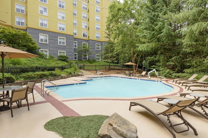 Imagen de la piscina del Hotel Homewood Suites By Hilton Raleigh - Crabtree Valley. Foto 16