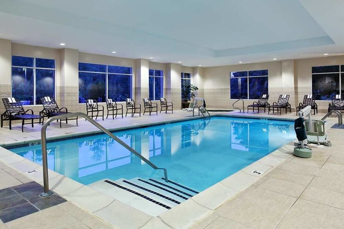 Imagen de la piscina del Hotel Homewood Suites By Hilton Richmond-chester. Foto 15