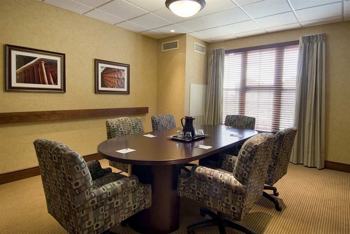 Imagen de los interiores del Hotel Homewood Suites By Hilton Sacramento Airport - Natomas. Foto 7
