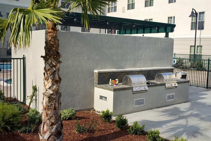 Imagen de los exteriores del Hotel Homewood Suites By Hilton Sacramento Airport - Natomas. Foto 5