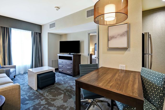 Imagen de la habitación del Hotel Homewood Suites By Hilton Salt Lake City Airport. Foto 3