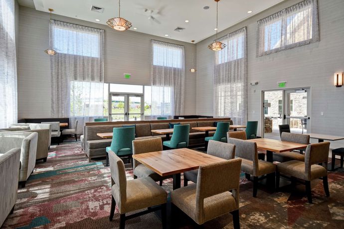 Imagen de los interiores del Hotel Homewood Suites By Hilton Salt Lake City Airport. Foto 17