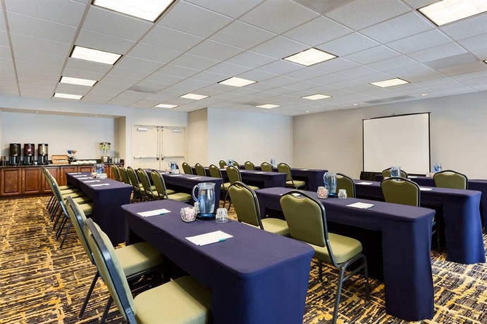 Imagen de los interiores del Hotel Homewood Suites By Hilton San Diego Airport/liberty Station. Foto 11