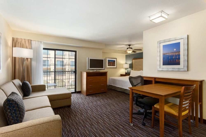 Imagen de los interiores del Hotel Homewood Suites By Hilton San Diego Airport/liberty Station. Foto 13