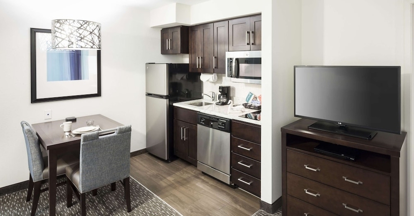Imagen de la habitación del Hotel Homewood Suites By Hilton San Jose Airport-silicon Valley. Foto 6