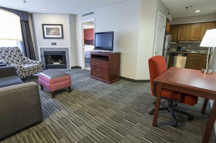 Imagen de los interiores del Hotel Homewood Suites By Hilton Savannah. Foto 9