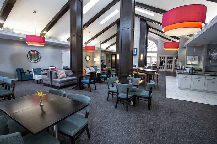 Imagen del bar/restaurante del Hotel Homewood Suites By Hilton Savannah. Foto 3