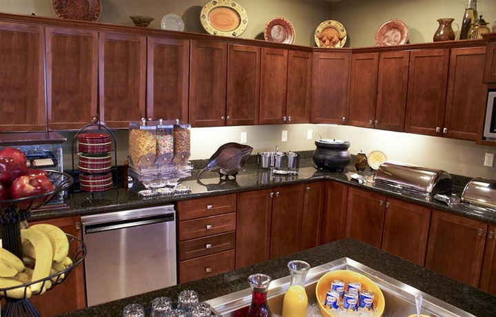 Imagen del bar/restaurante del Hotel Homewood Suites By Hilton Seattle-tacoma Airport/tukwila. Foto 3