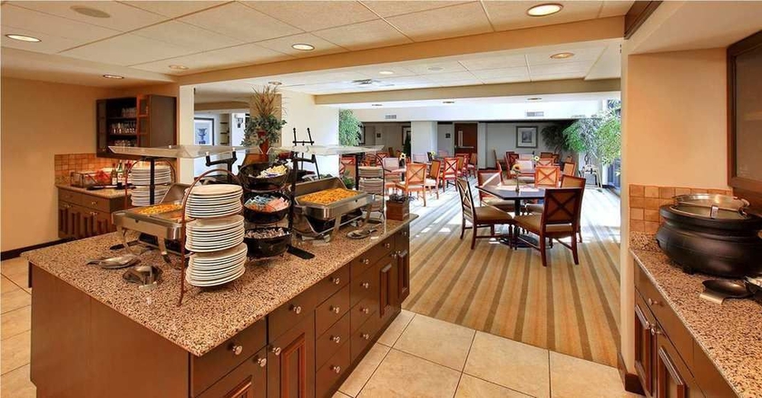 Imagen del bar/restaurante del Hotel Homewood Suites By Hilton Silver Spring. Foto 5