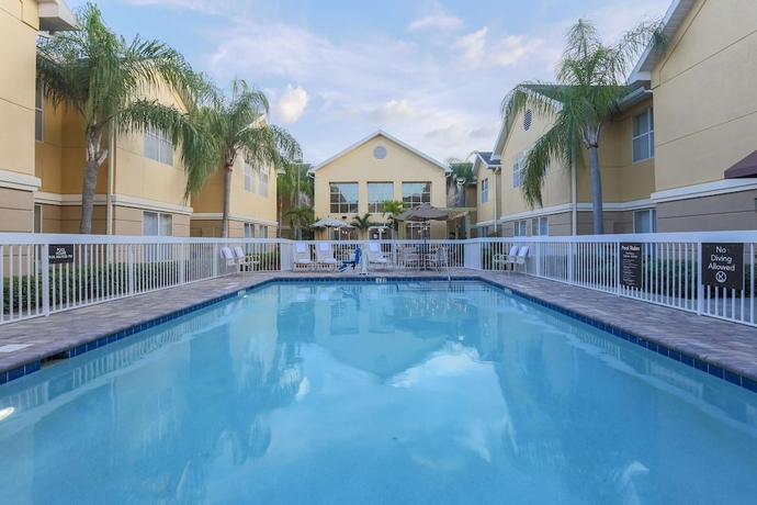 Imagen de la piscina del Hotel Homewood Suites By Hilton St. Petersburg Clearwater. Foto 18